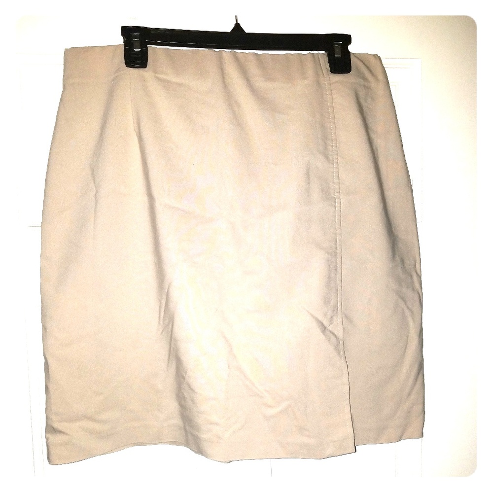Sz 16 - Beige Skirt